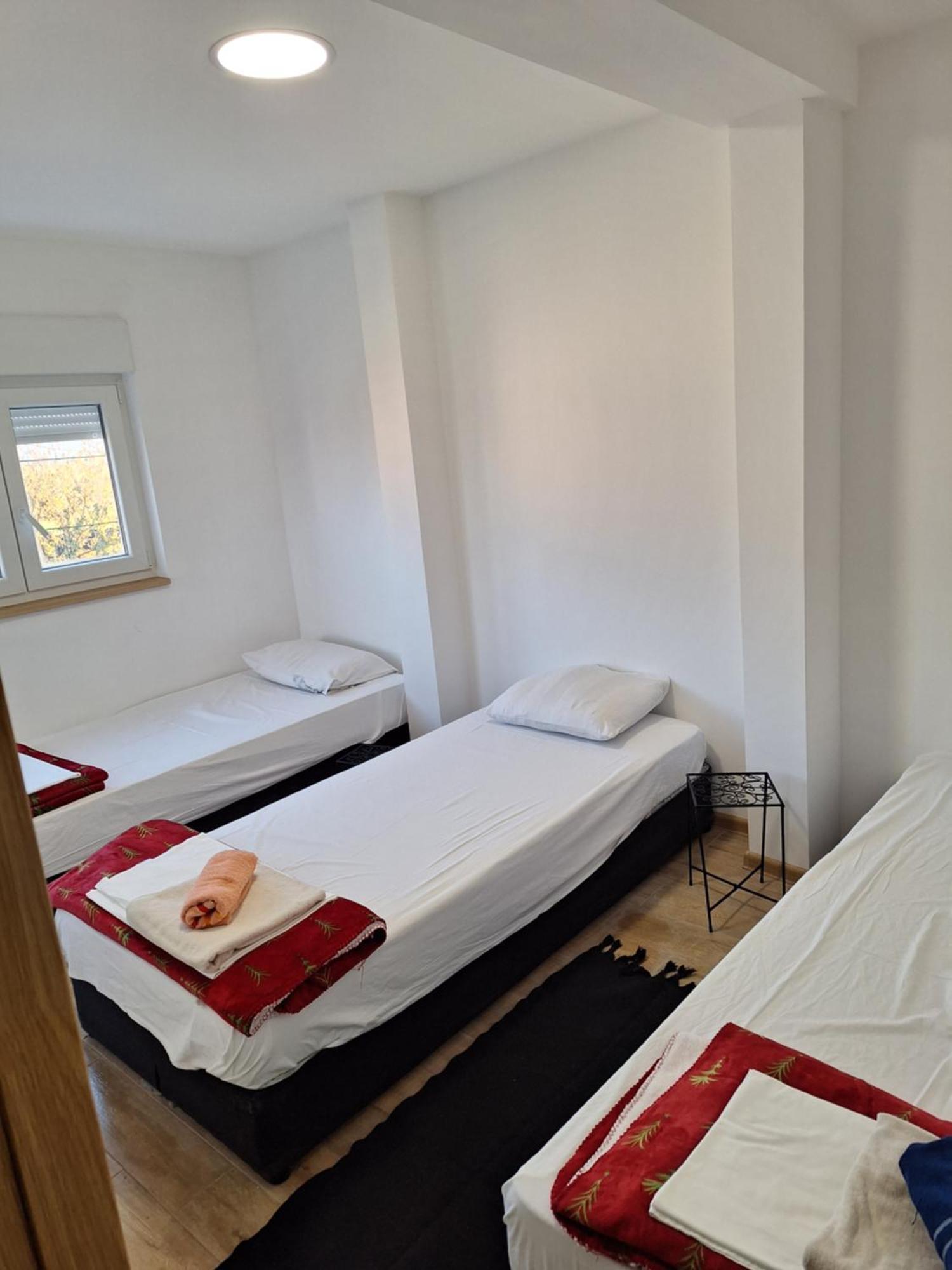Expo Airport Otel Surčin Esterno foto
